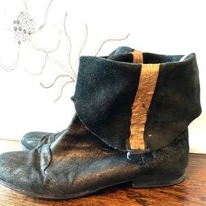 Cynthia Vincent black booties with gold shimmer
